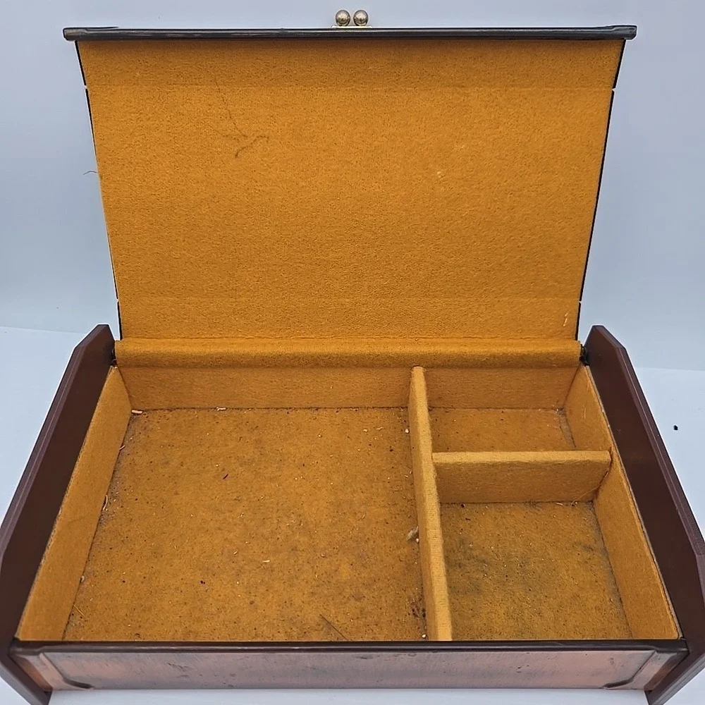 Vintage Coat Of Arms Copper Jewelry Box 10